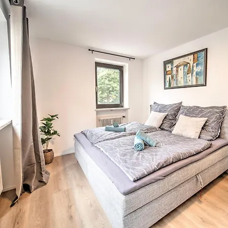 Spacious Balcony Parking 2 Min To Oktoberfest *